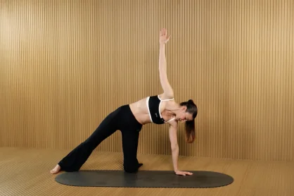 Legs and Glutes Pilates session preview in the Traininpink app